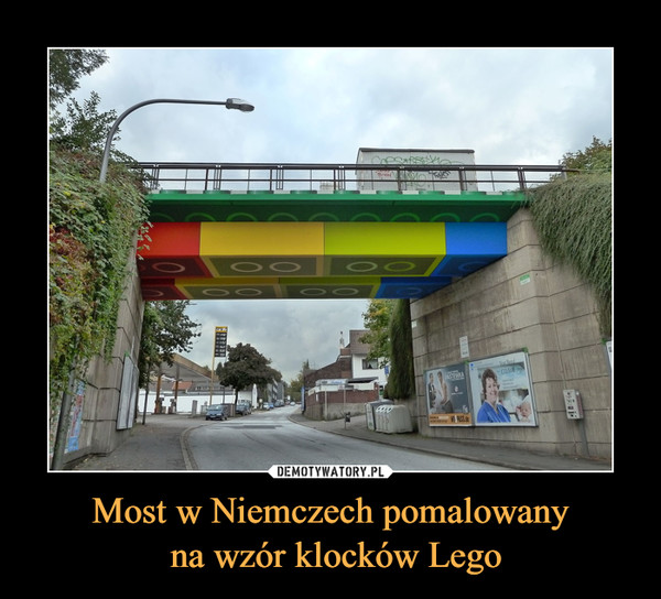 Most w Niemczech pomalowany na wzór klocków Lego –  