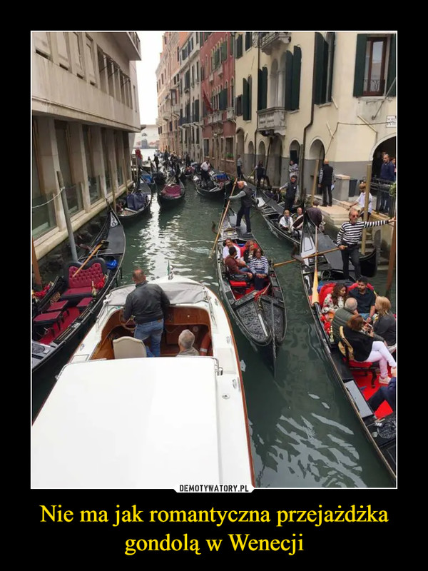 Nie ma jak romantyczna przejażdżka gondolą w Wenecji